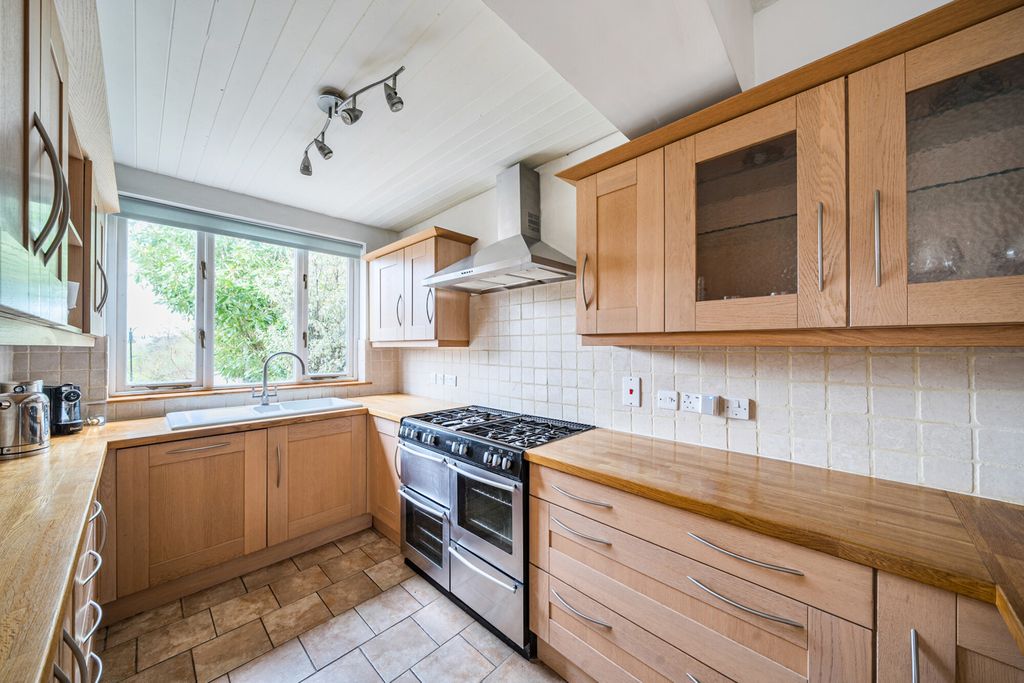 Property photo 3 of 22 1436978-13-69c6A3...