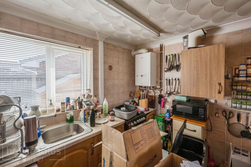 Property photo 3 of 8