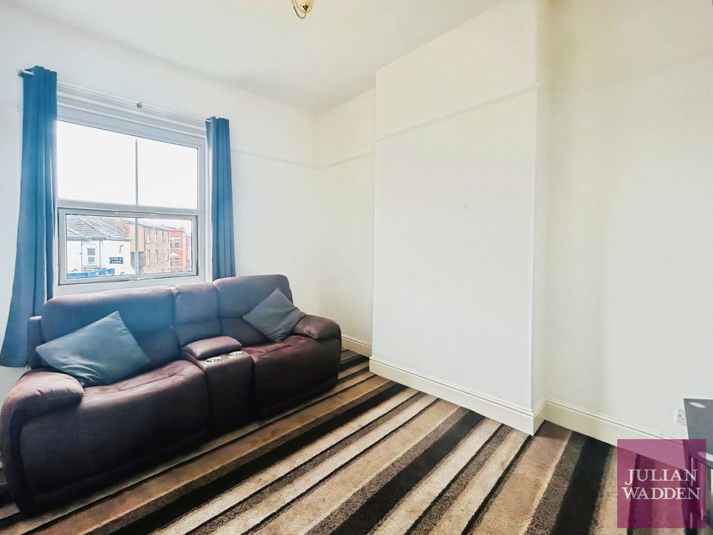 Property photo 2 of 14 Picture No. 20