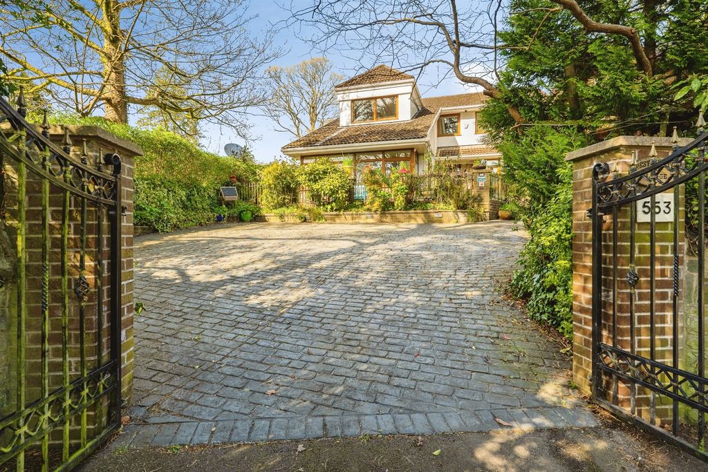 Property photo 3 of 25