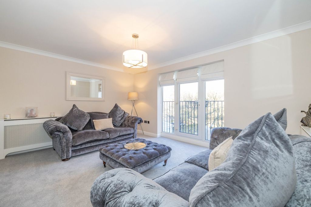 Property photo 3 of 30 Picture 3