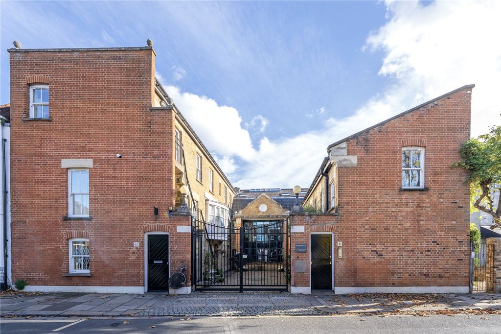 Property photo 2 of 9 Picture No. 72