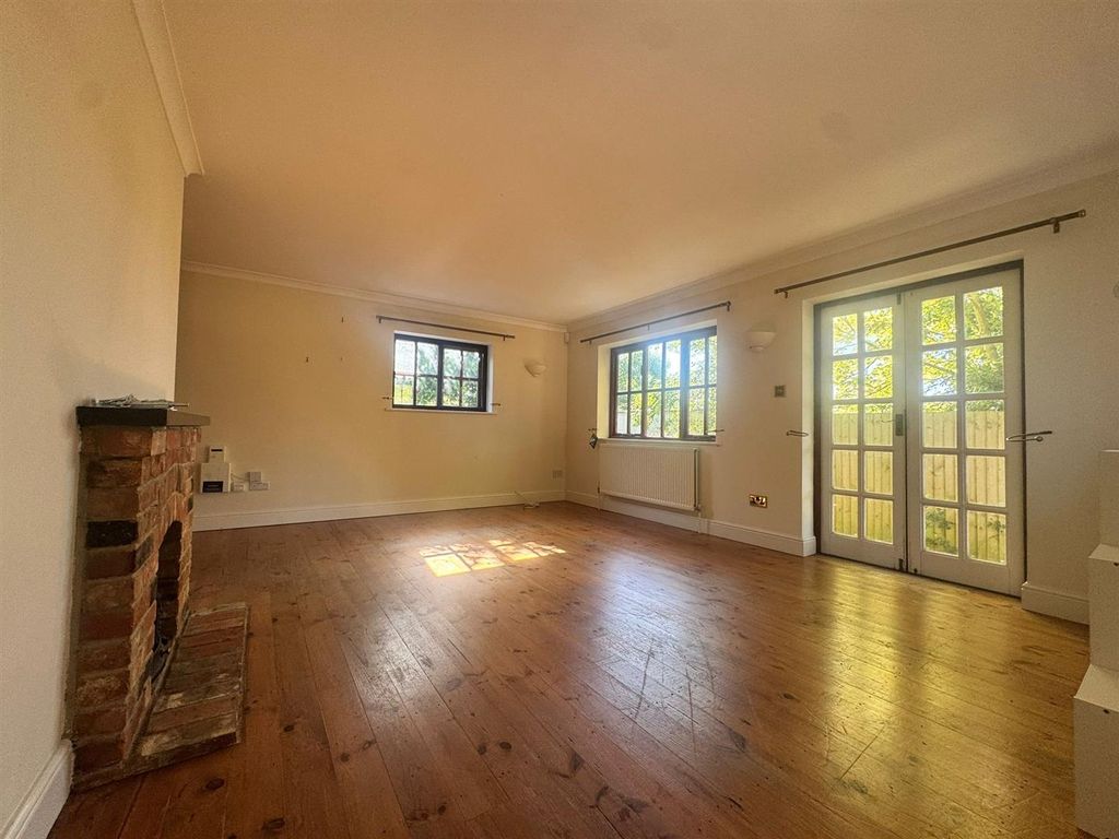 Property photo 3 of 15 Open Plan
