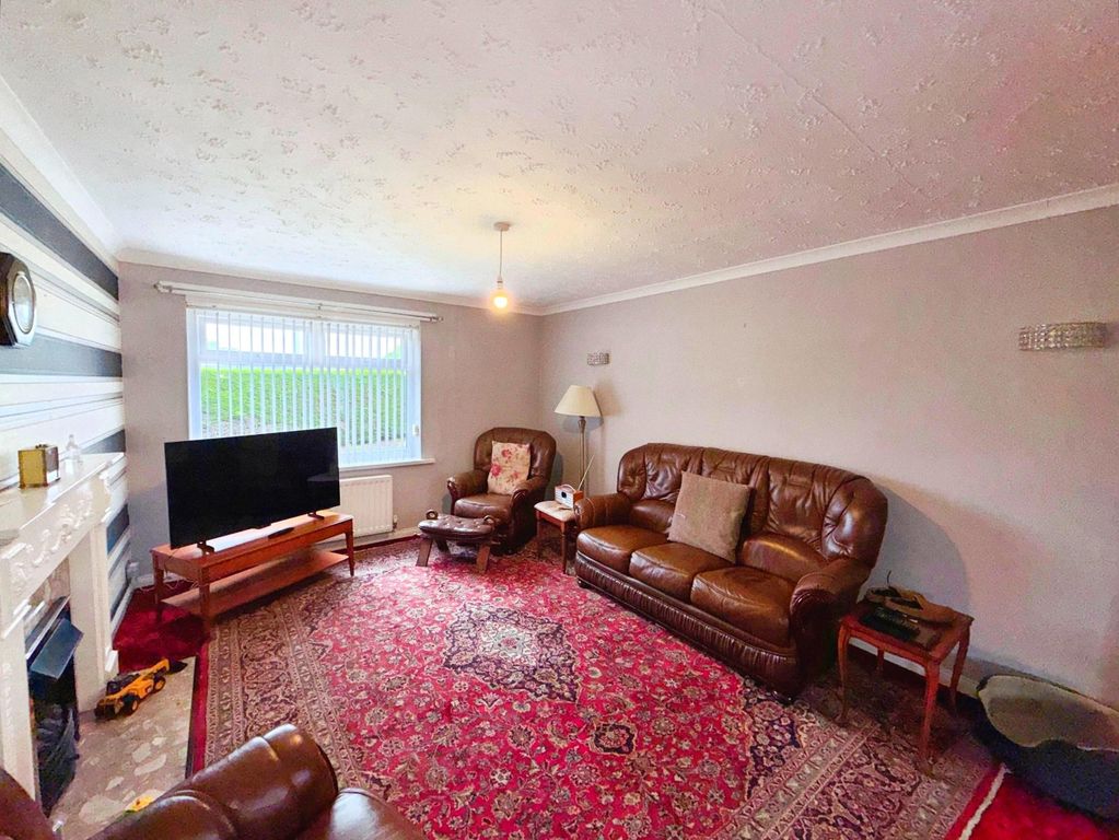 Property photo 2 of 15 Picture No. 13