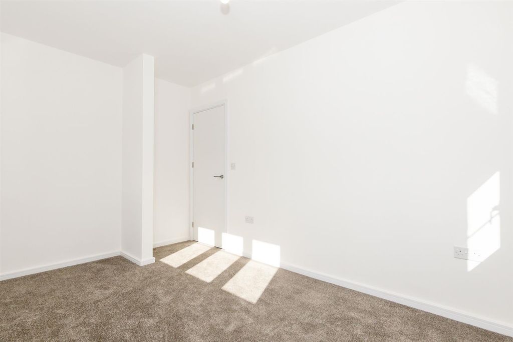 Property photo 3 of 15 -1T8Cega.Jpeg
