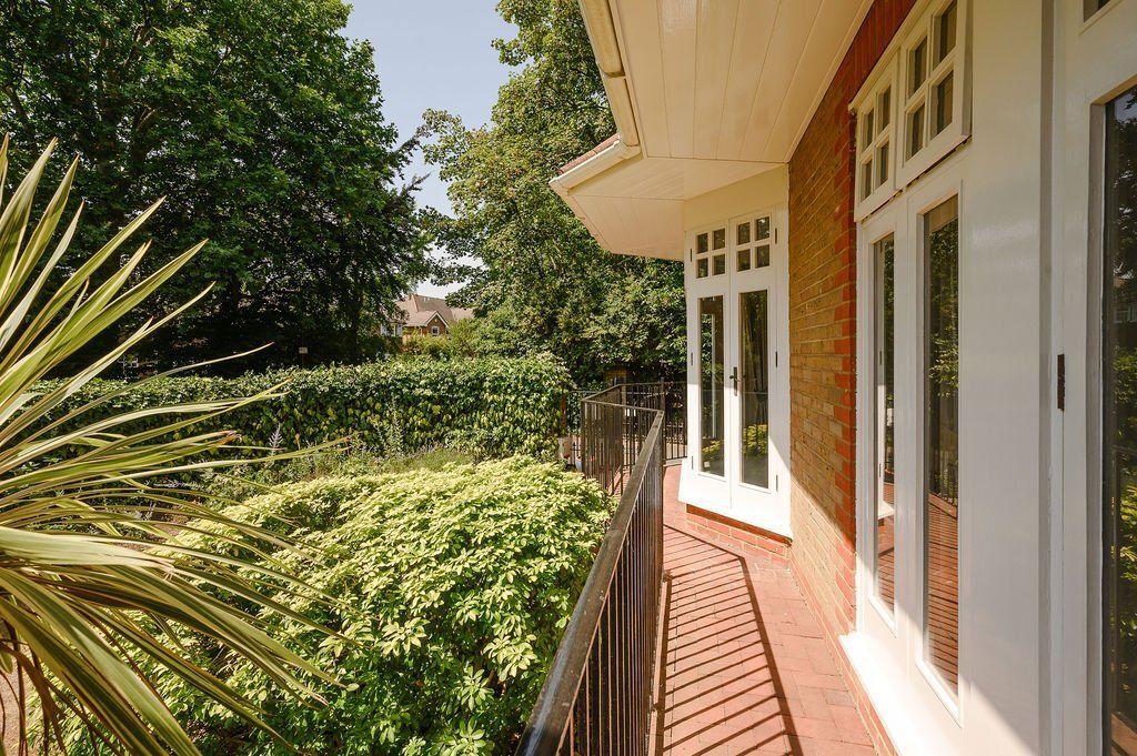 Property photo 2 of 2 Picture No. 01