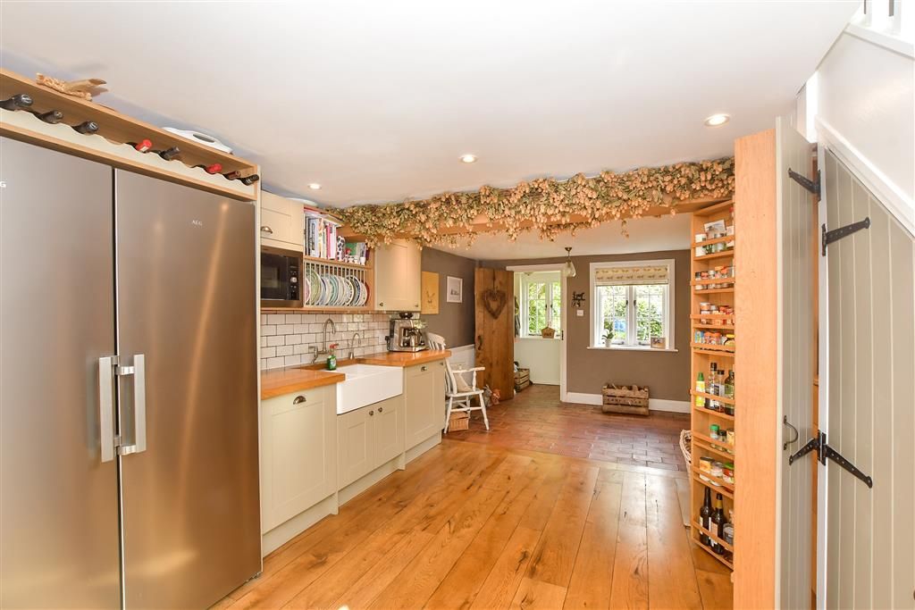 Property photo 2 of 17 Kitchen Area