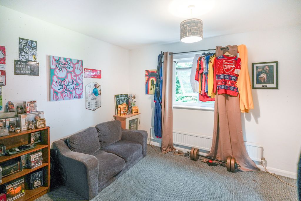 Property photo 2 of 24