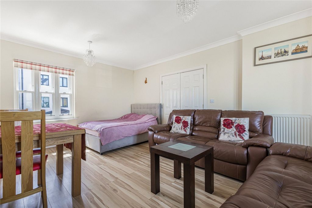 Property photo 3 of 16 Picture No. 07