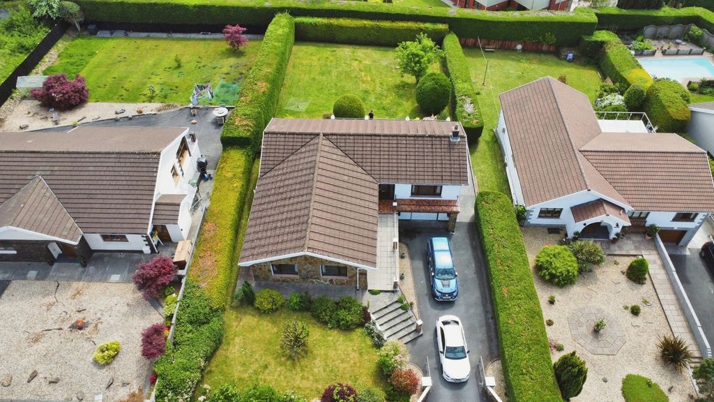 Property photo 2 of 39 4020273