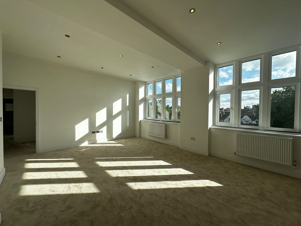 Property photo 3 of 7 Living Room
