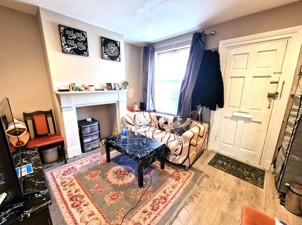 Property photo 2 of 21 Gallery