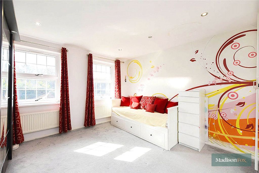 Additional image 22 of 5 bed property to rentTomswood Road, Chigwell, Essex IG7