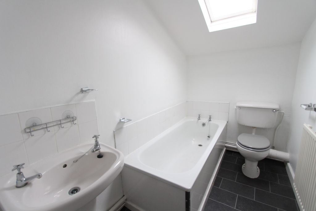 Property photo 3 of 4