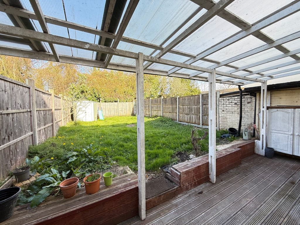 Property photo 2 of 13 Garden