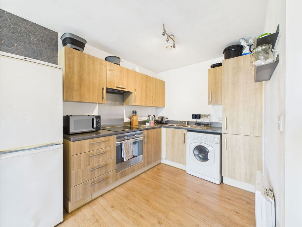 Property photo 2 of 9