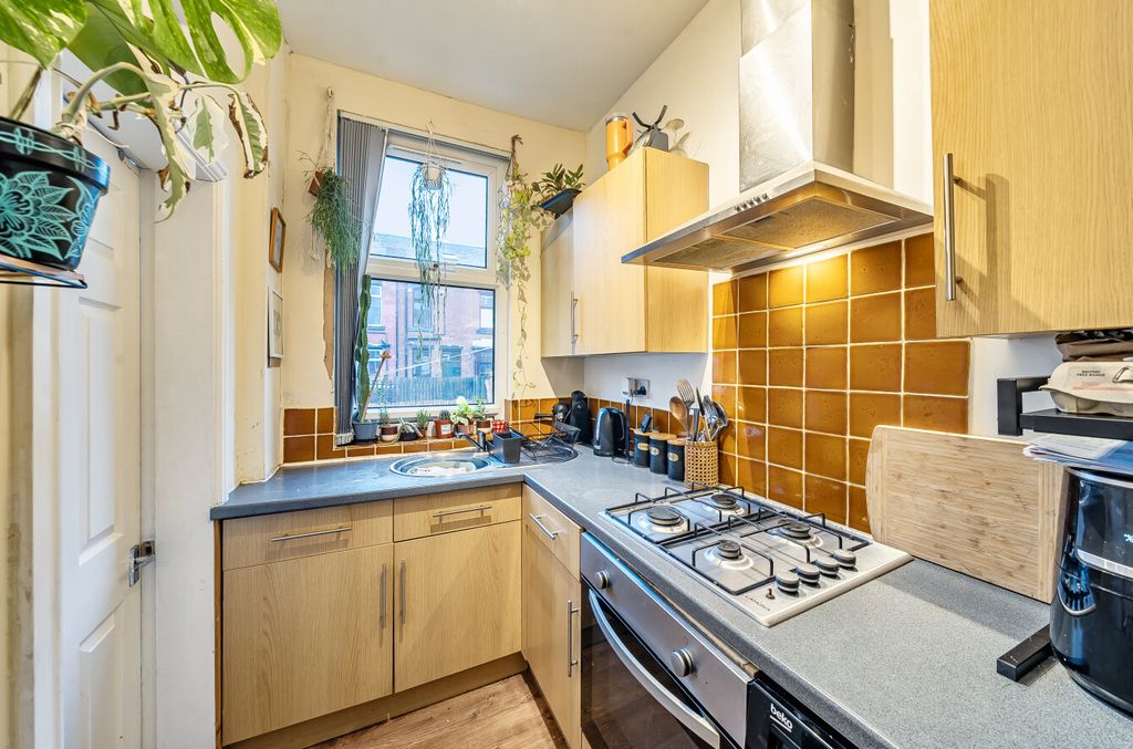 Property photo 3 of 12 1402068-1-696E57A...