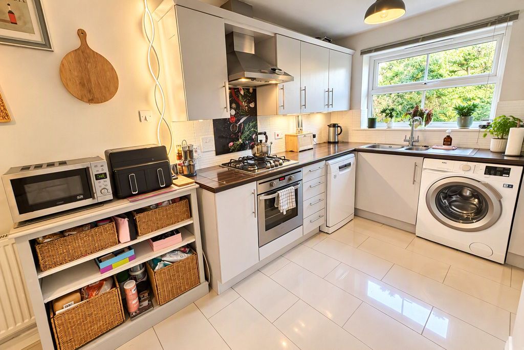Property photo 2 of 12 Picture No. 03