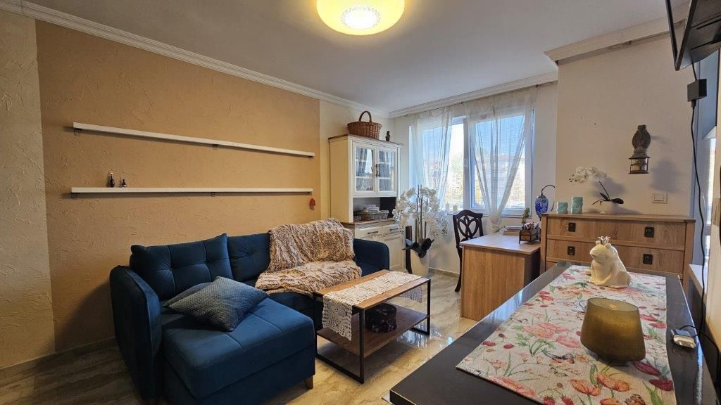 Property photo 3 of 23