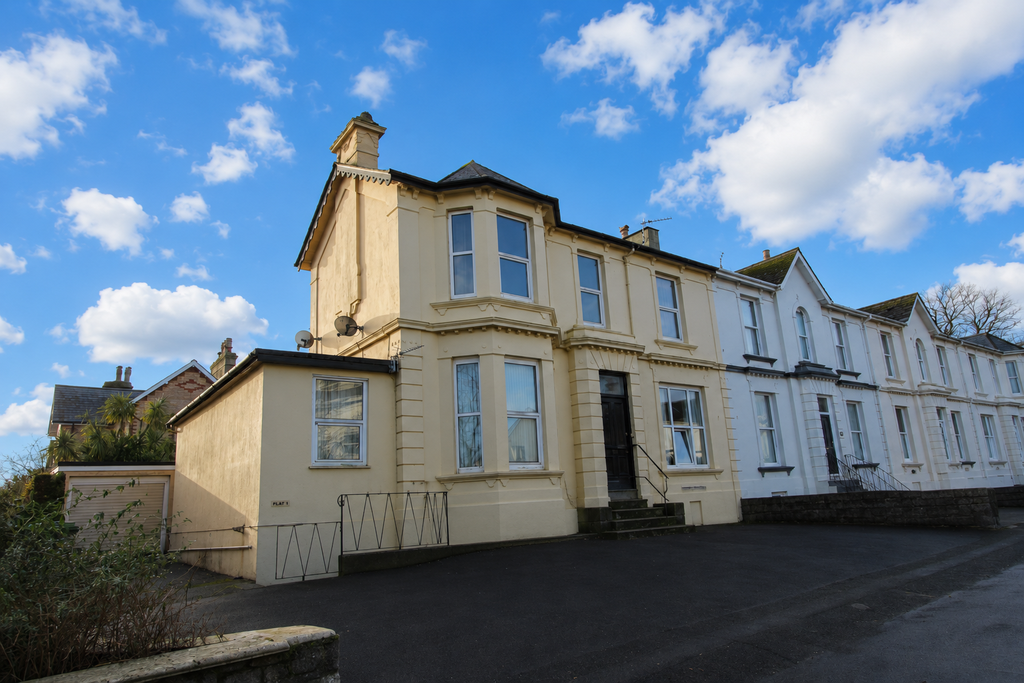 Property photo 1 of 7 70245699-6238-4053-9492-482Ab7663E73