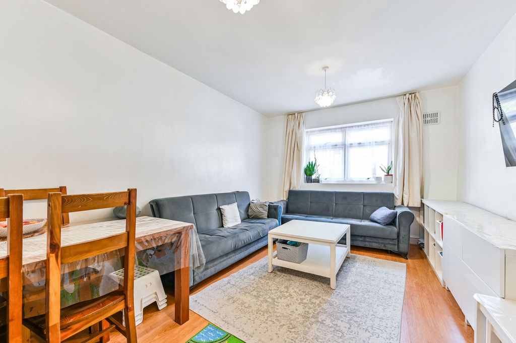 Property photo 2 of 13