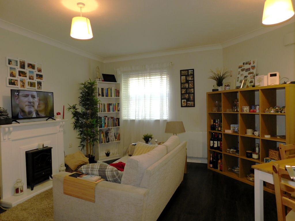 Property photo 2 of 9