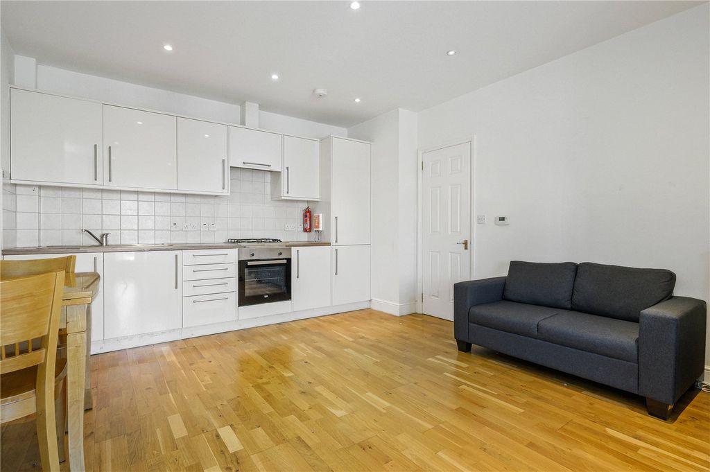 Property photo 3 of 12 Picture No. 05
