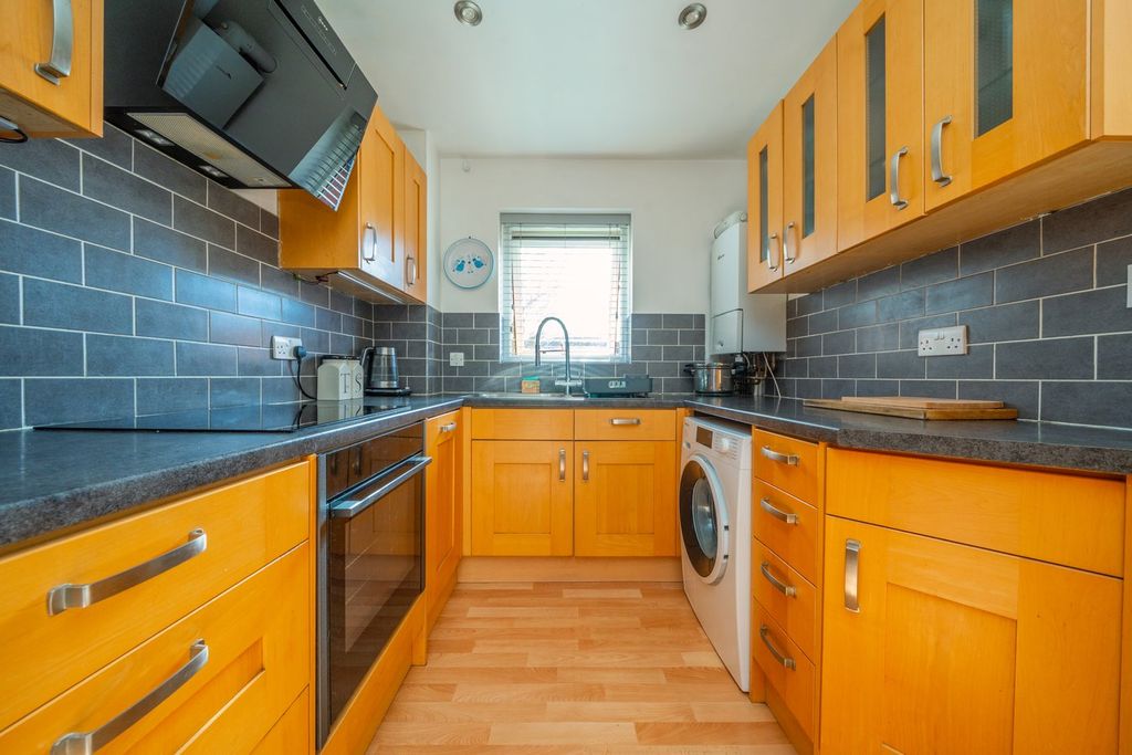 Property photo 3 of 14