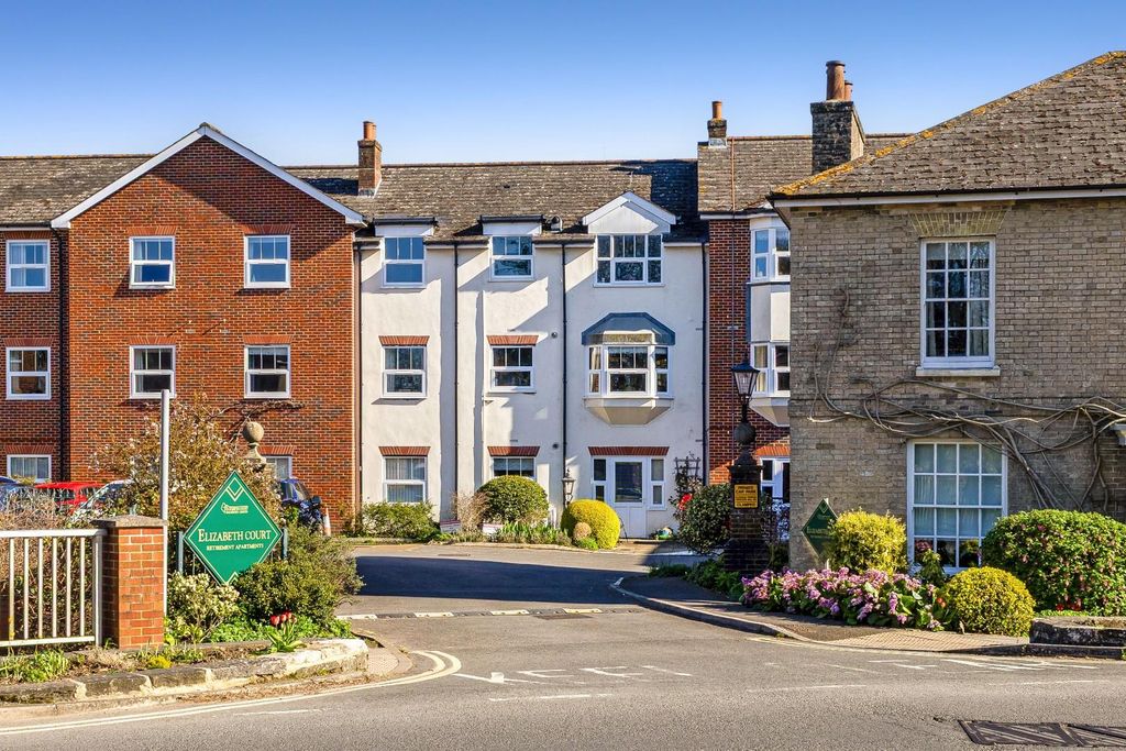 Property photo 1 of 21 105245_Flat 27 Elizabeth Court Crane Bridge Road-3