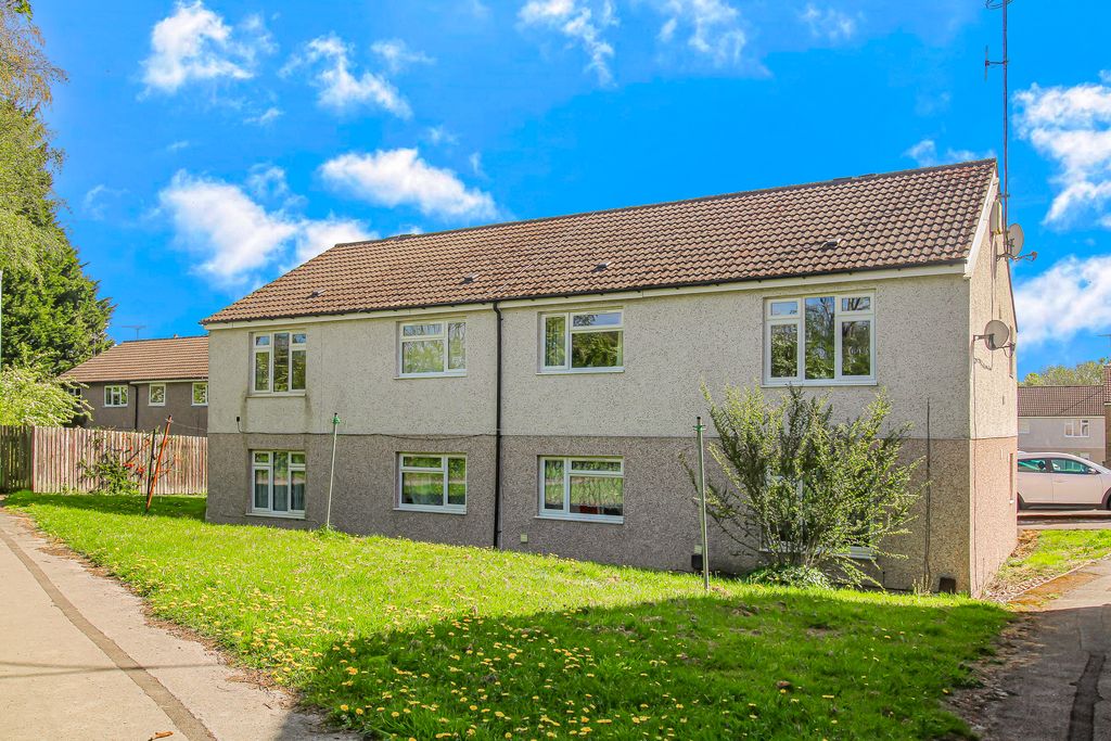 Property photo 1 of 15 Advert-02