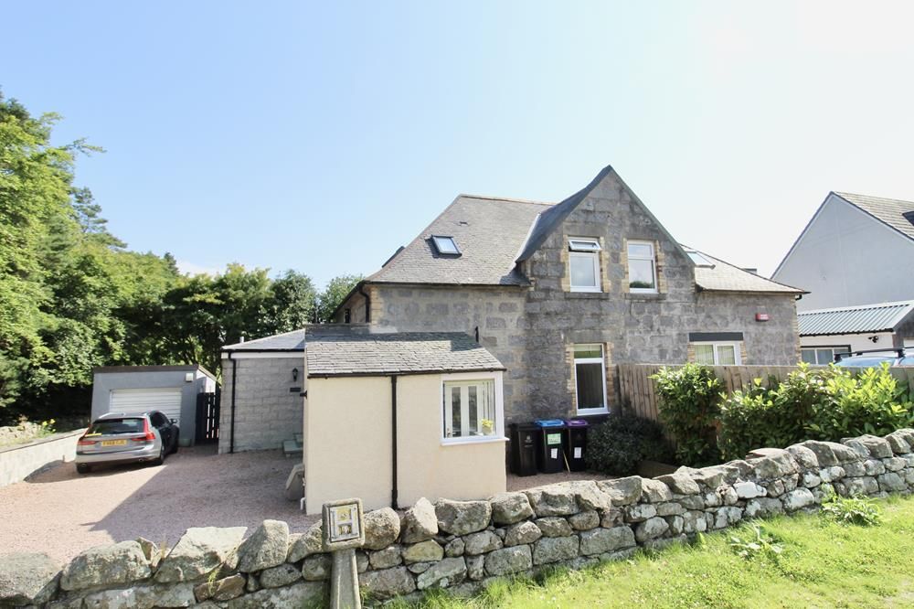 Property photo 1 of 16 External