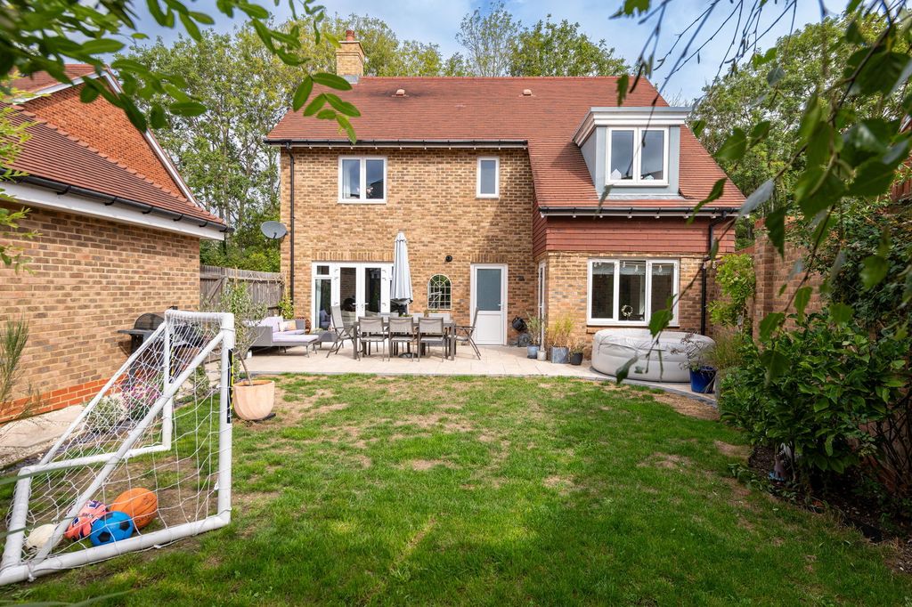 Property photo 1 of 21