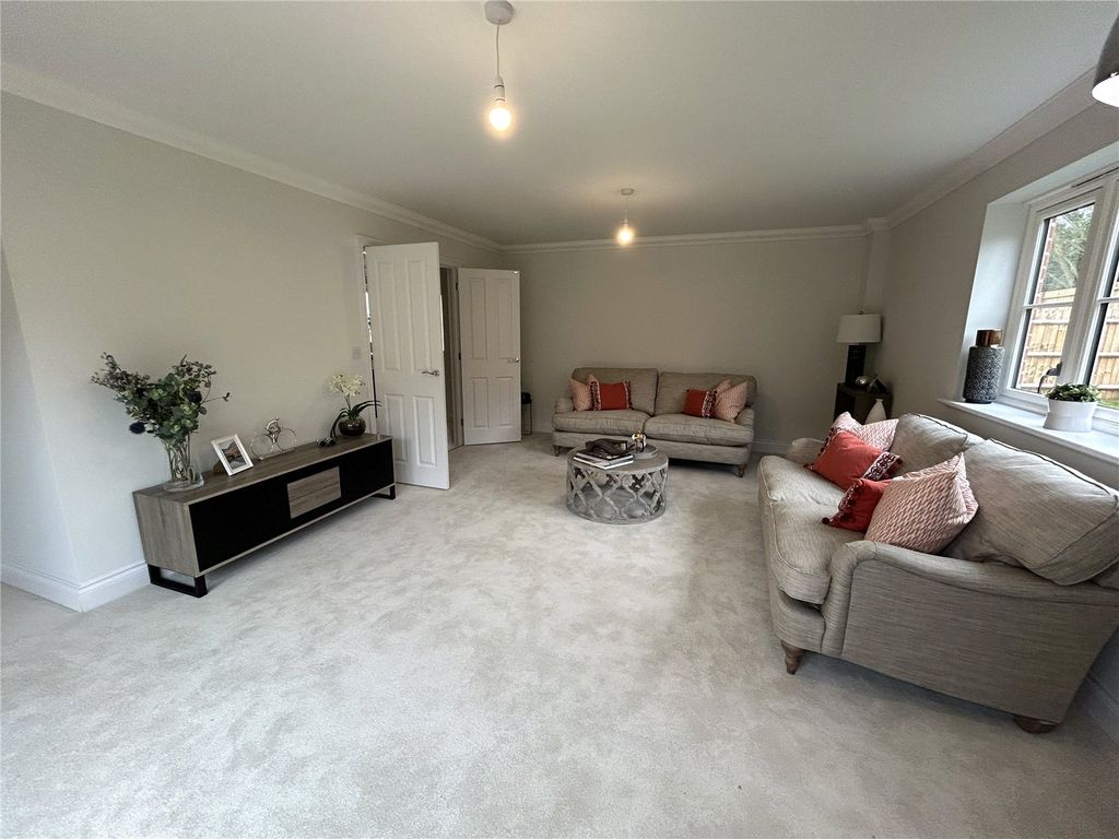 Property photo 3 of 16 Picture No. 09