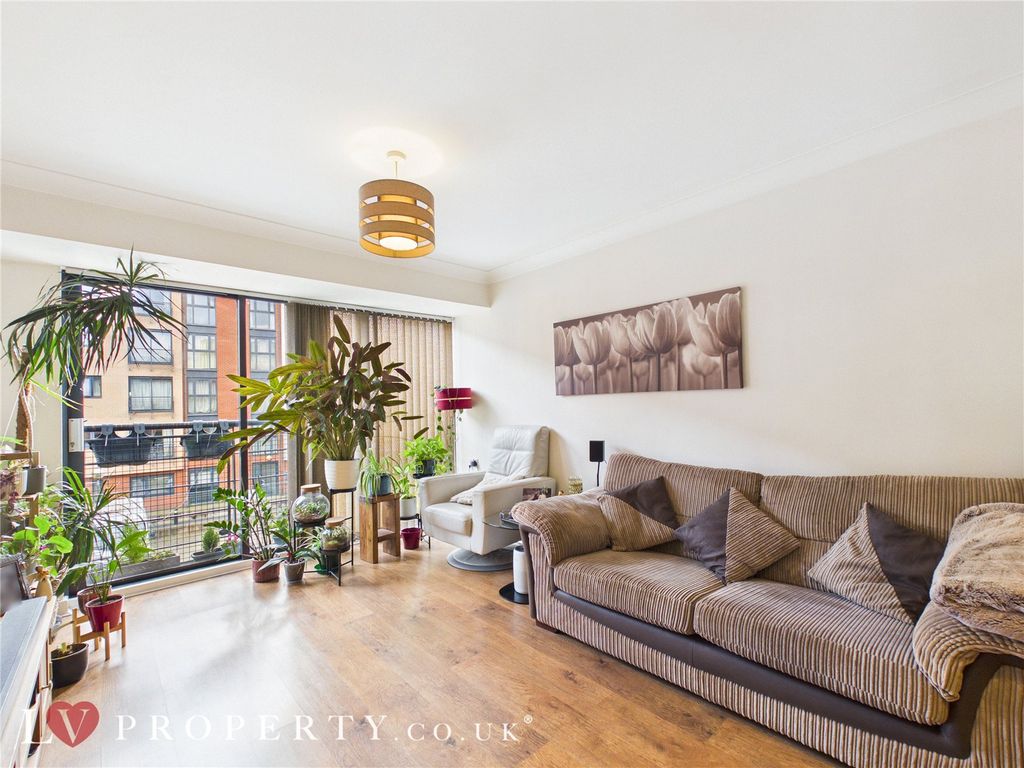 Property photo 2 of 13 Picture No. 06