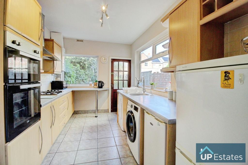Property photo 2 of 21