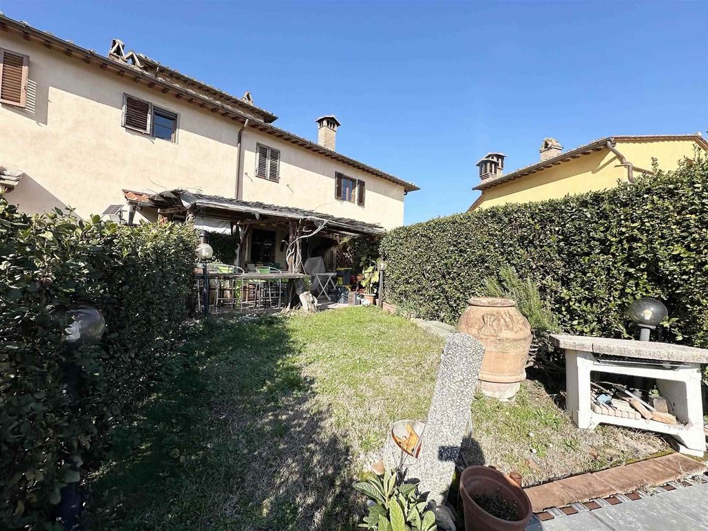 Property photo 2 of 29
