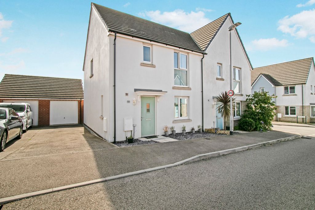Property photo 1 of 20 Pbox-Img.Jpg