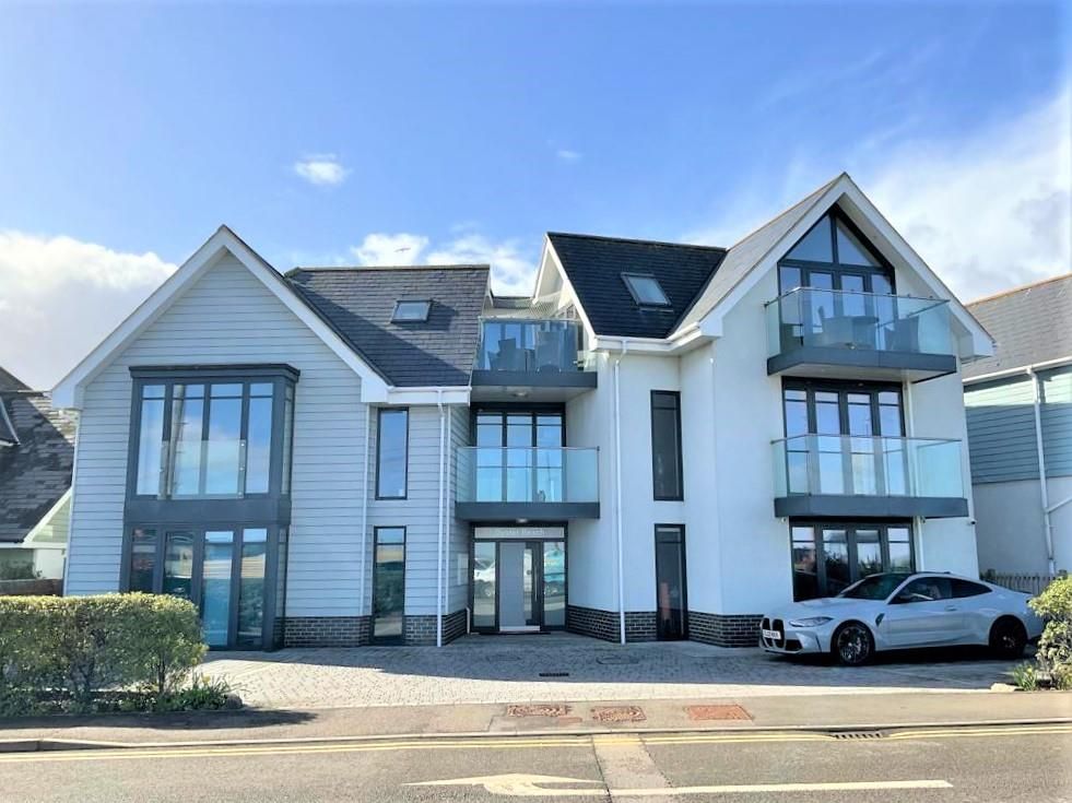 Property photo 1 of 12 Front