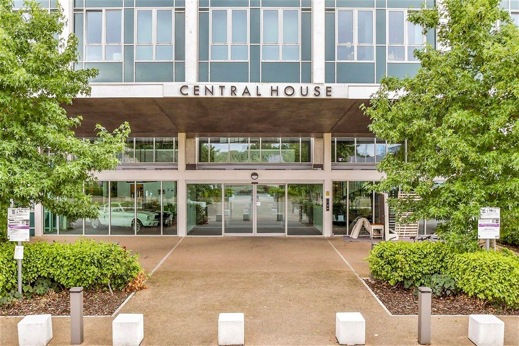 Property photo 3 of 7 Front Of Flats