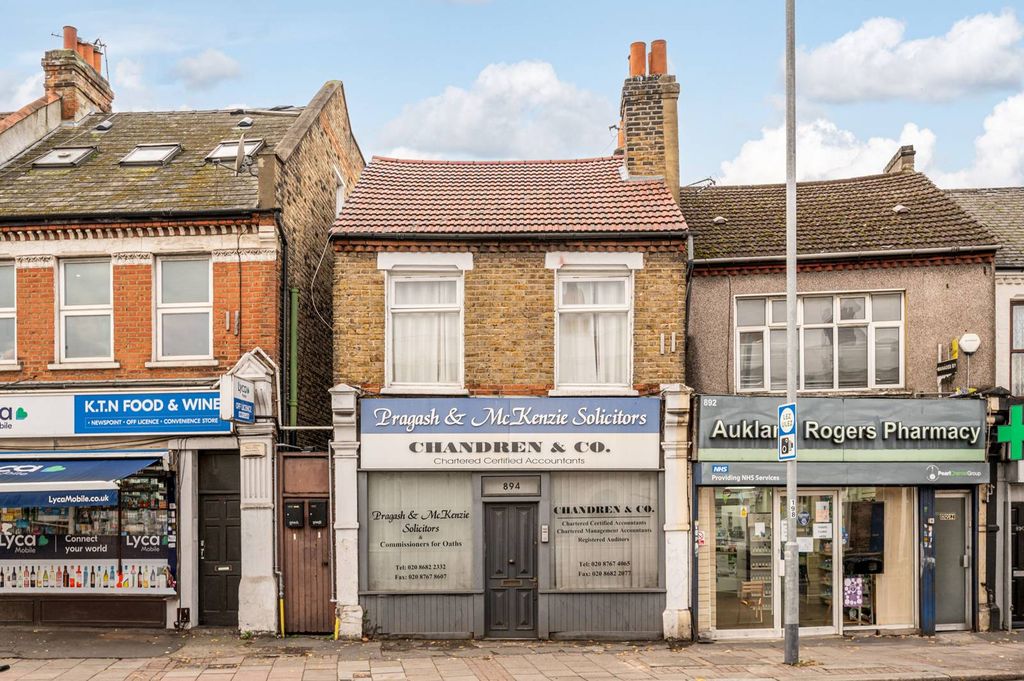 Property photo 3 of 10