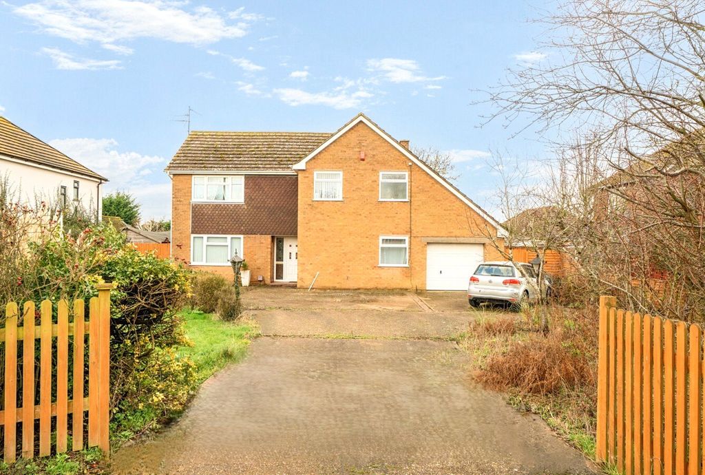 Property photo 1 of 38 Front Apsect