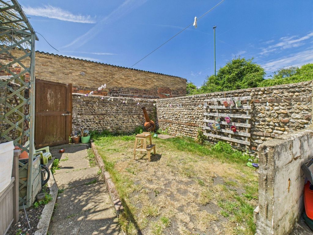 Property photo 2 of 9