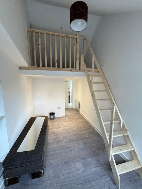 Property photo 2 of 8 Picture No. 07