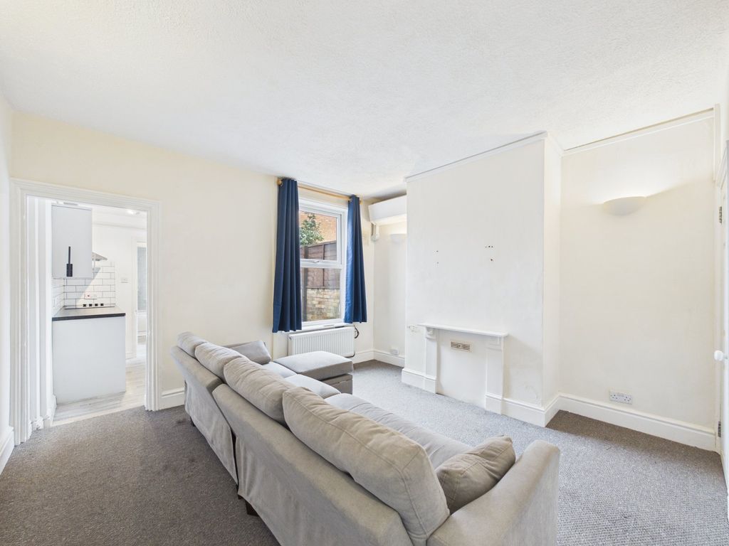 Property photo 3 of 8 Picture No. 17