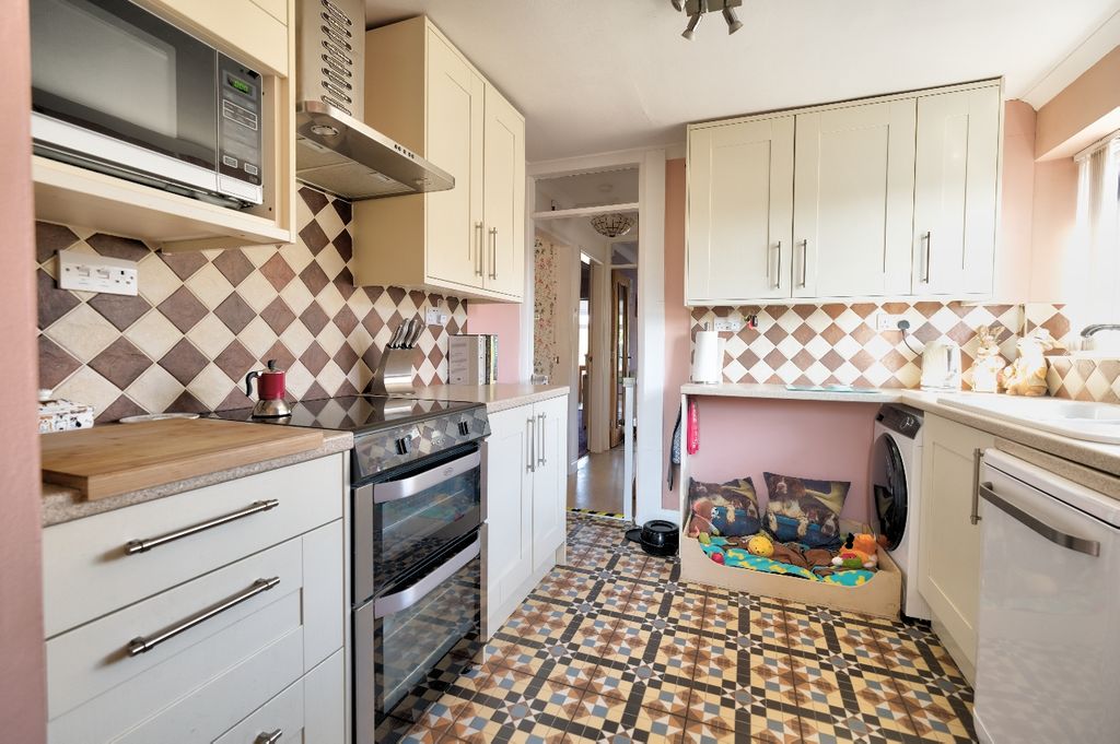 Property photo 2 of 26 Kitchen