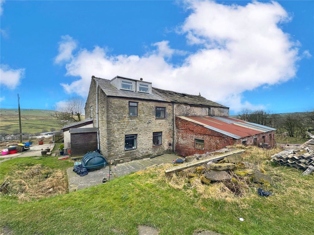 Property photo 2 of 28 Farn House