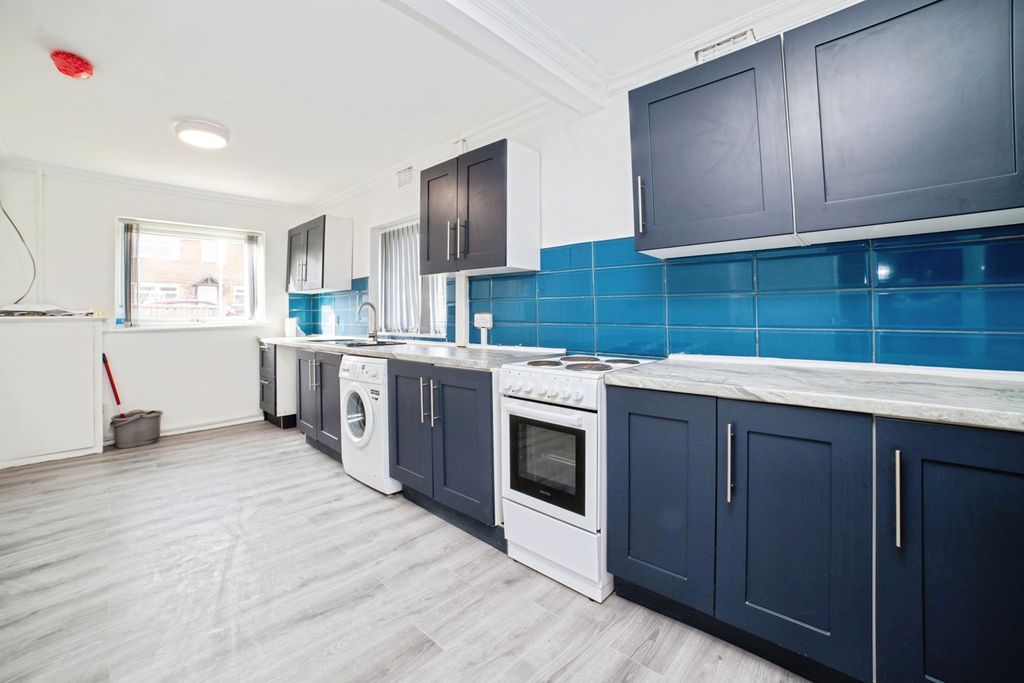 Property photo 2 of 15 Pbox-Img.Jpg