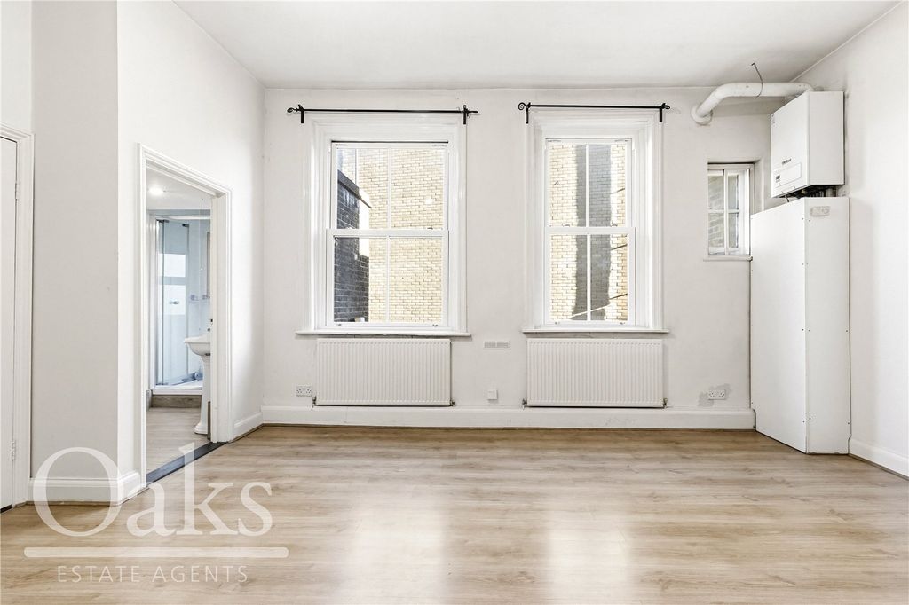 Property photo 3 of 6 Picture No. 04