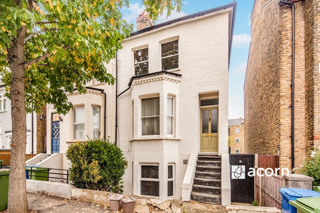 Property photo 1 of 10 09557018-26A8-F01...