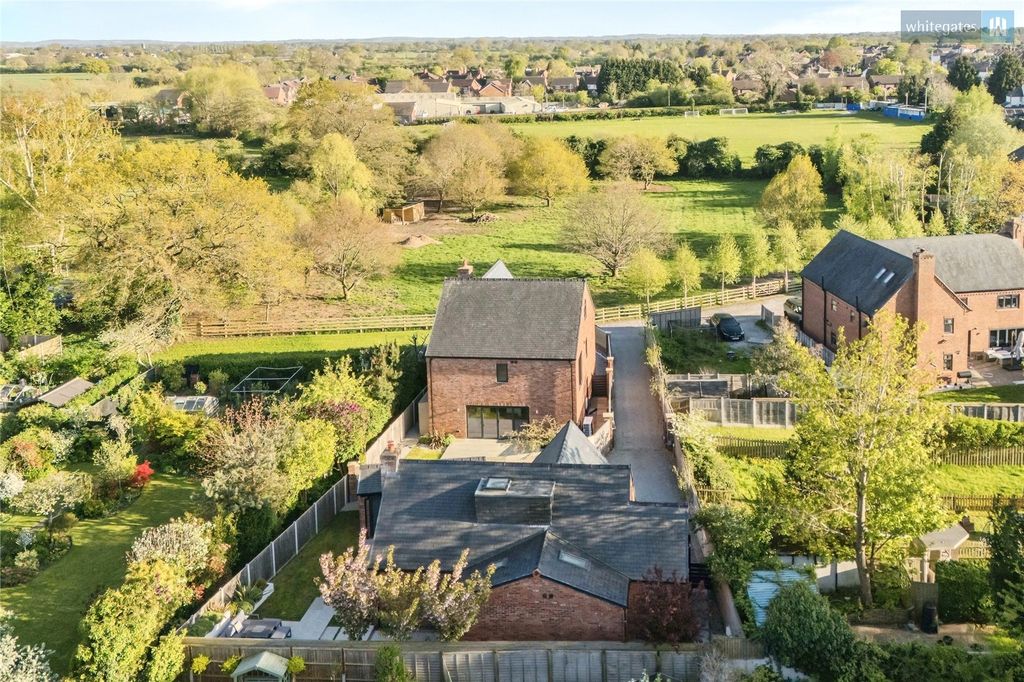 Property photo 2 of 26 Picture No. 11